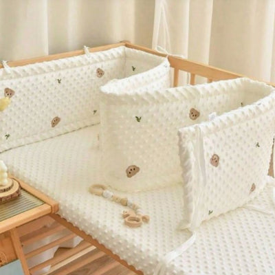 Tour de lit bébé en ours tetine