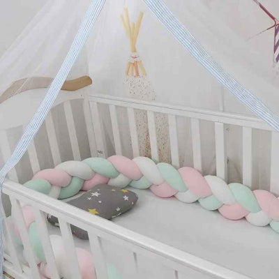 Tour de lit tresse blanc rose vert