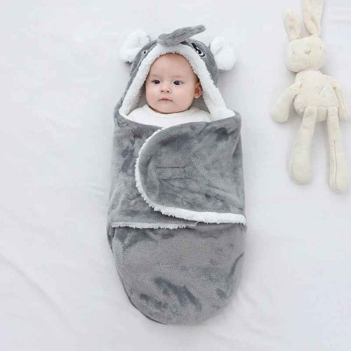 Turbulette-hiver-grise-enroulée-soigneusement-bébé