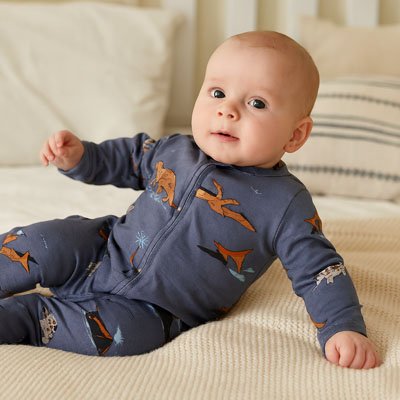 Bebe assis Pyjama bebe​ bleu