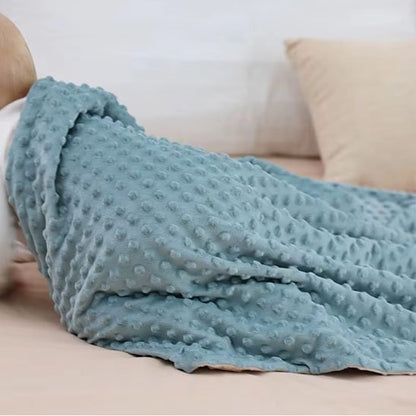 Couverture bébé étalé sur le dos du bébé